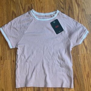 Levi’s Pink short sleeve t-shirt slim fit size large